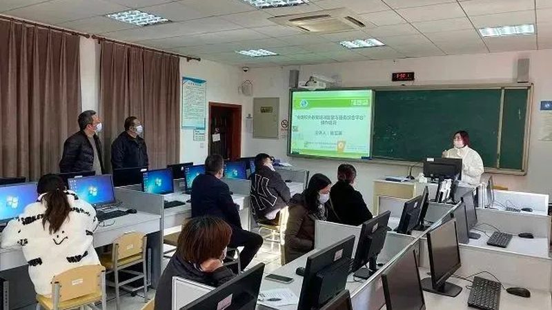 在职研究生培训费用减免，这些途径你了解吗？**