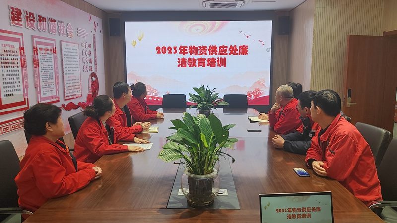 学历提升，职场再出发：成人教育学历在求职中的优势与误区**
